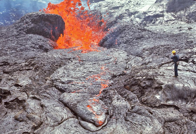 Illustration for article titled 1.774 días escupiendo lava: las espectaculares imágenes del volcán que tuvo cinco años en jaque a Hawai